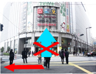 画像:JR大阪駅 中央北口の表示通り進み、ヨドバシカメラ方面へ向かってください。